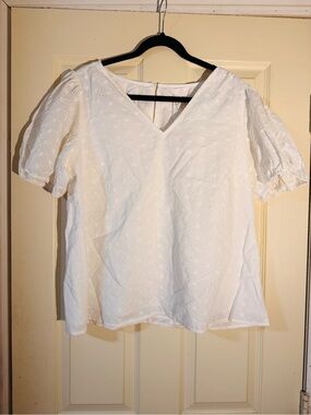 LC Lauren Conrad White Eyelet V-Neck Puff Sleeve Top XL